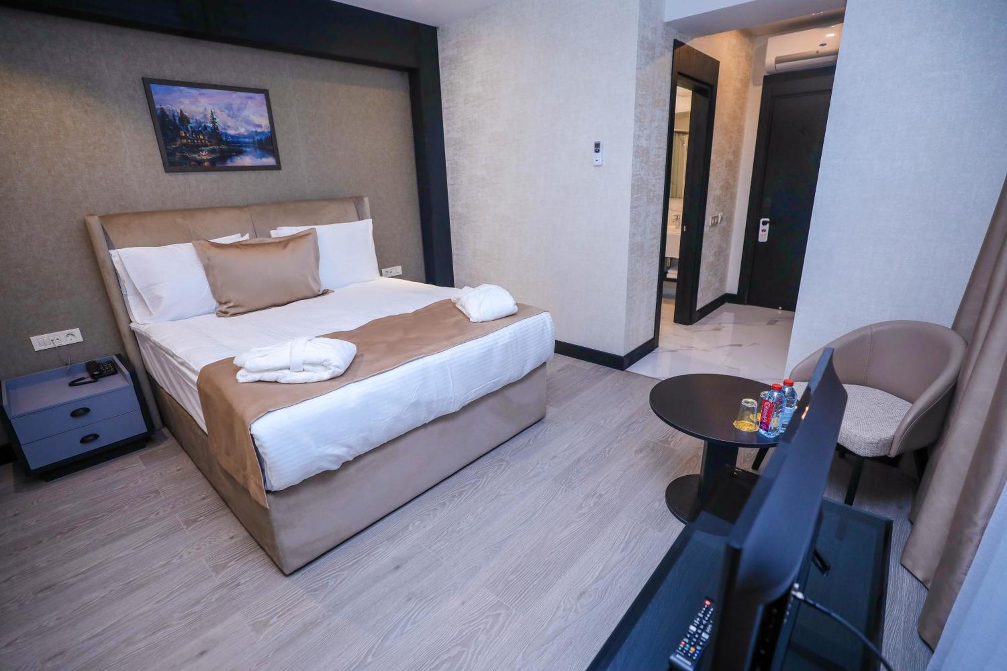 Arium Hotel Baky Esterno foto