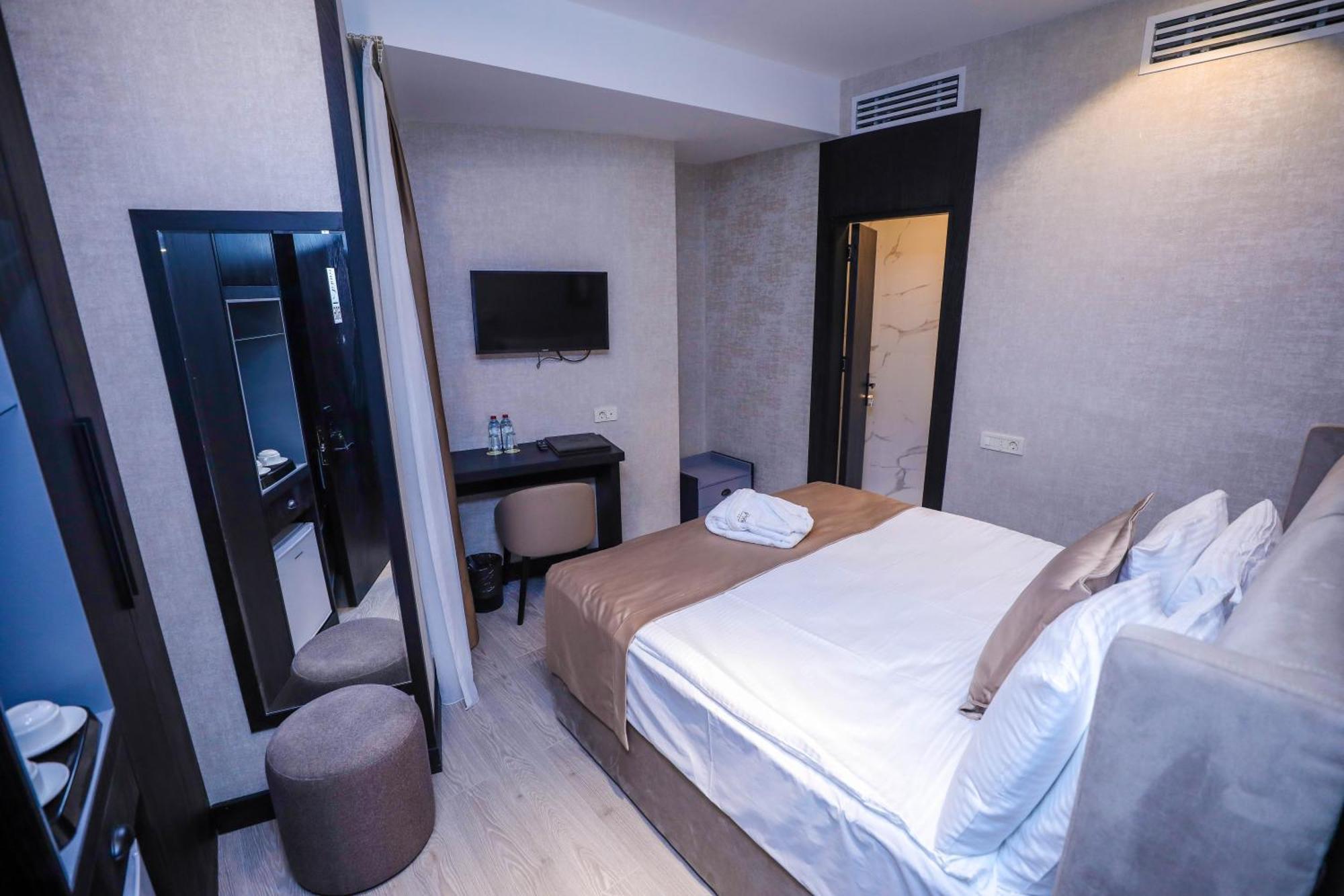 Arium Hotel Baky Esterno foto