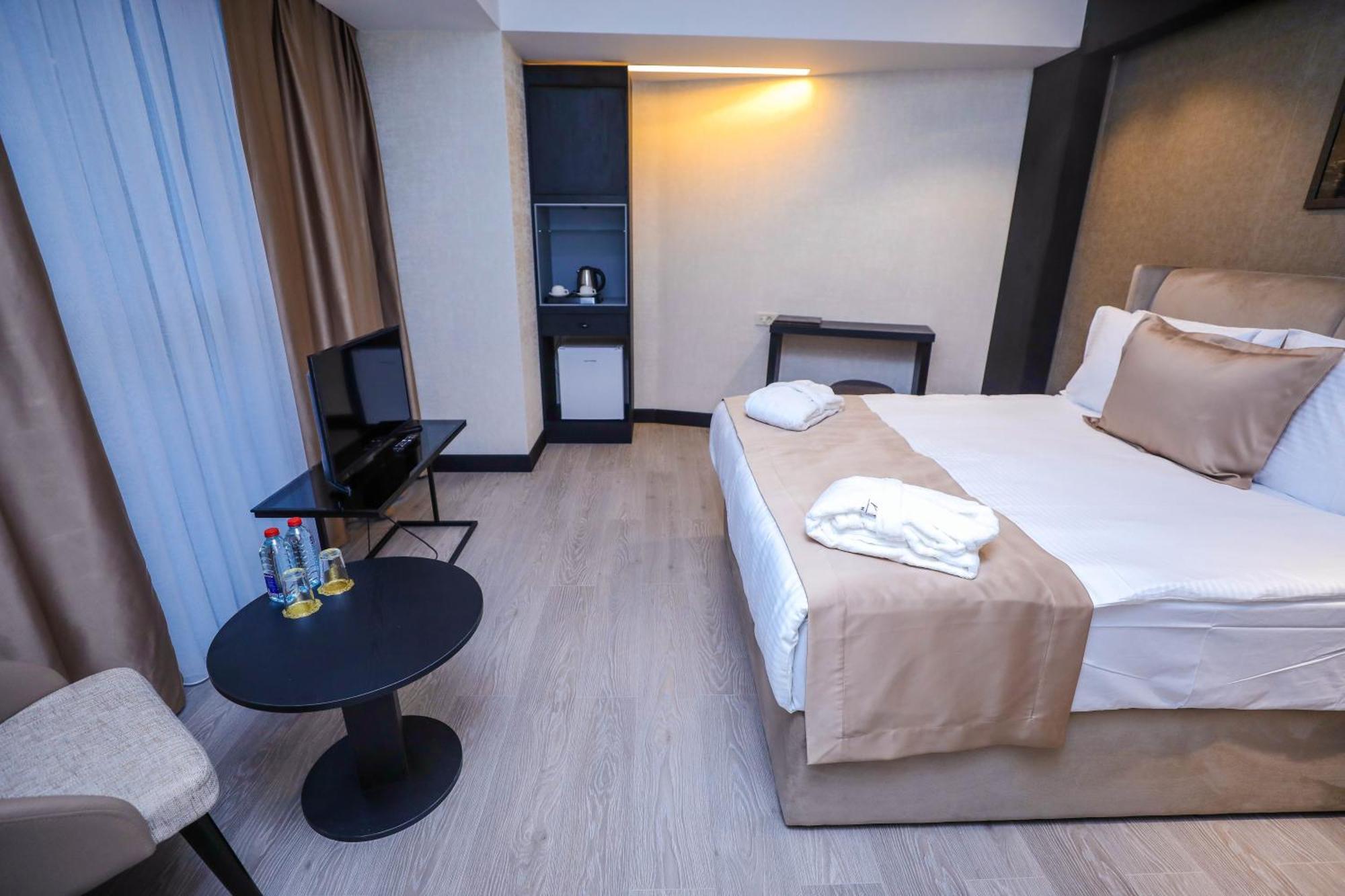 Arium Hotel Baky Esterno foto