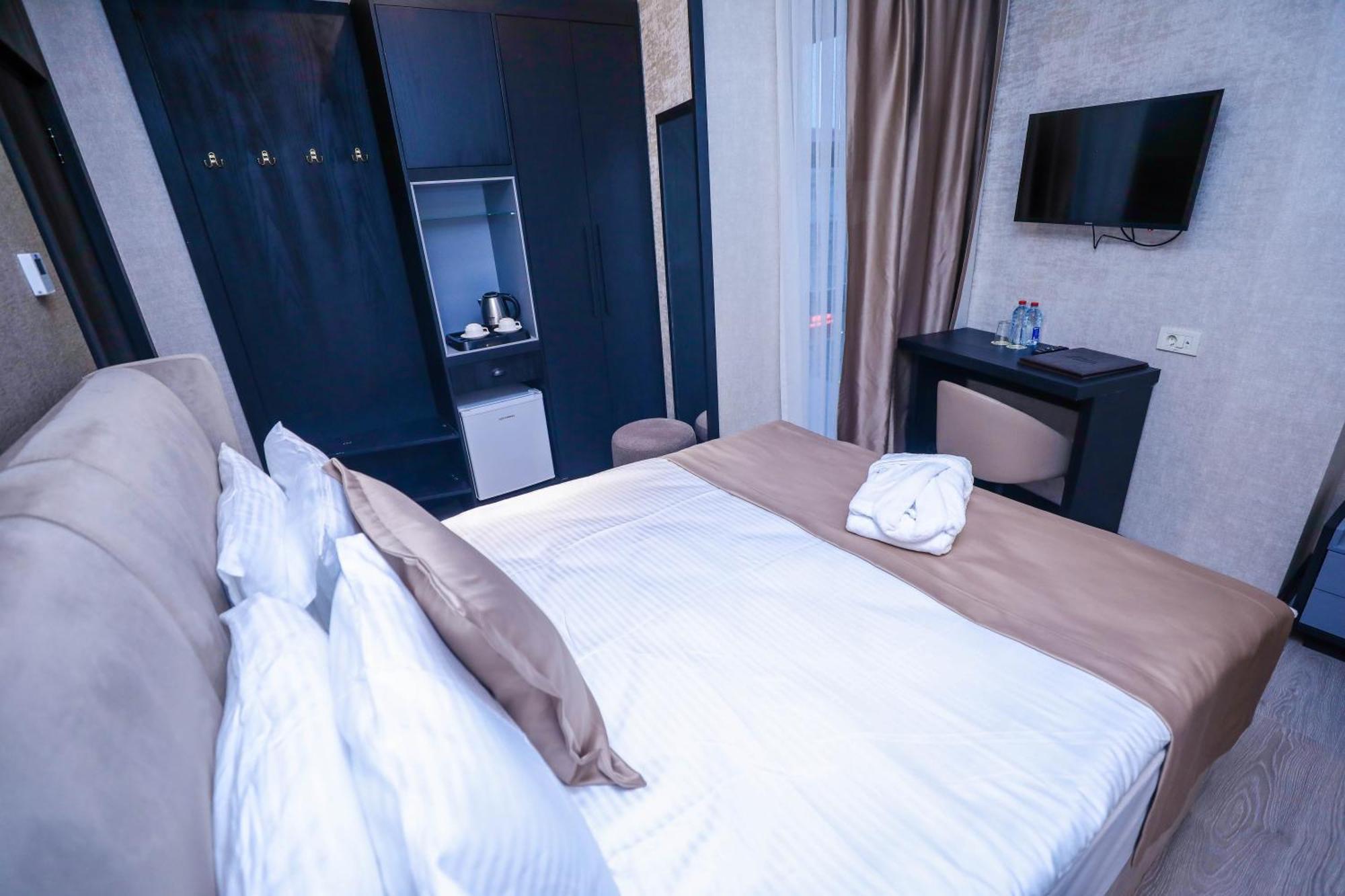 Arium Hotel Baky Esterno foto