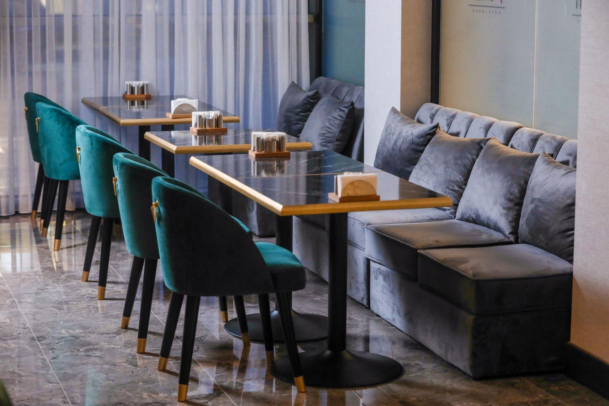 Arium Hotel Baky Esterno foto
