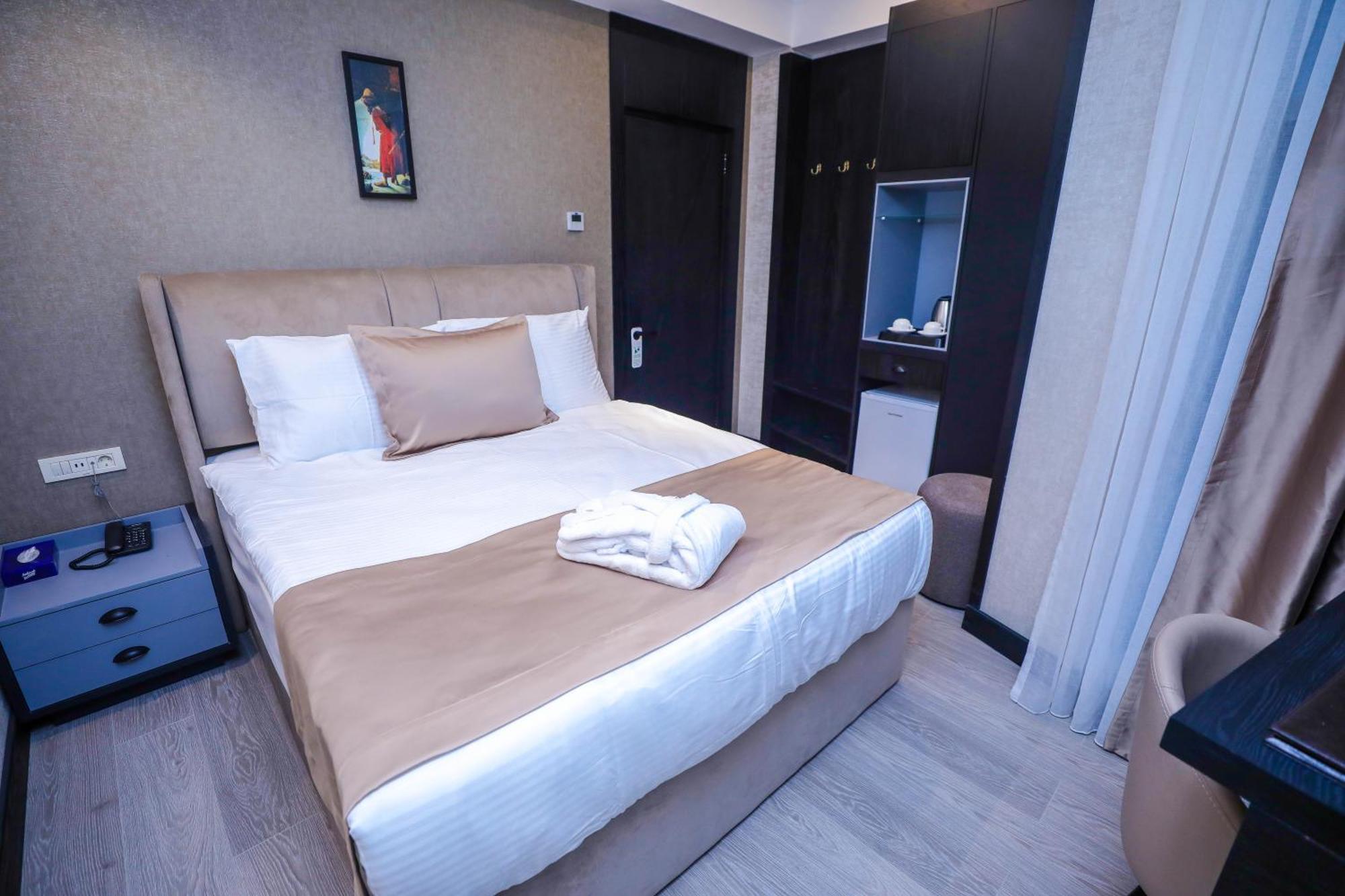 Arium Hotel Baky Esterno foto