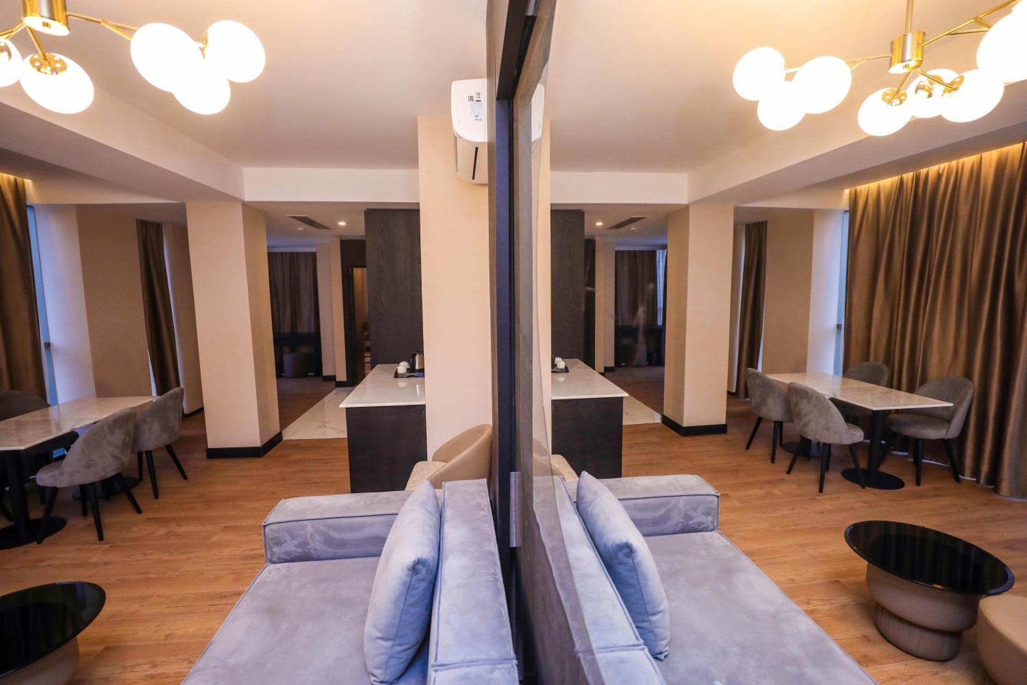 Arium Hotel Baky Esterno foto